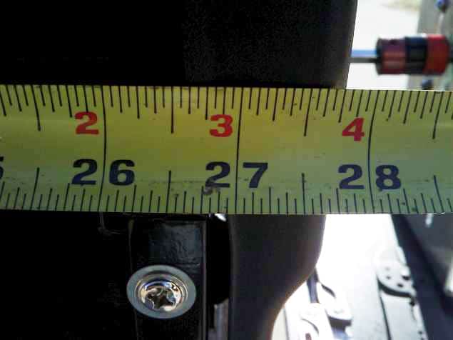 Figure 5: Close up of the Rear Vent Width Measurement